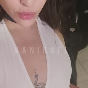 Model - Nani Rufi bailar