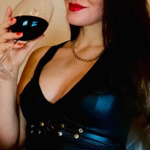 Model - SingleLady sissy