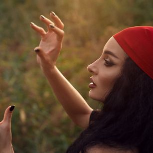 Model - AvaEmine dominatrix