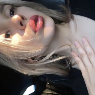 Model - Fiona dirtytalk