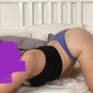 Model - British Domme cei