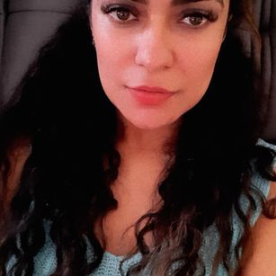 Model - Angelkally curly