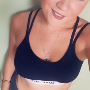 Model - Olivia Brawn sex