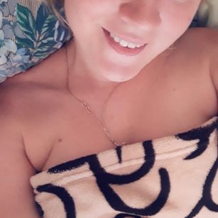 Model - Olivia Brawn milf