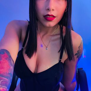 Model - Addison dirty