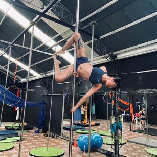 Model - Addison anal