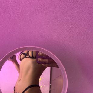 Model - Addison bigtits