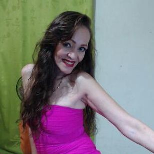 Model - Ruby Hot 54 heels