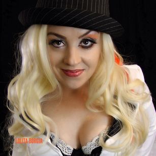 Model - Lolita Borgia latex