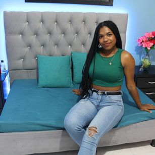 Model - AliciaSpecter squirt