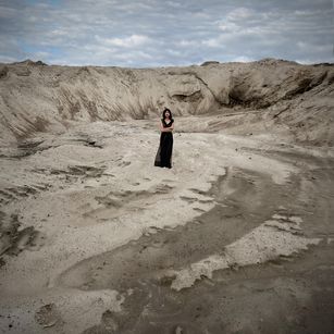 Model - Frances York strapon