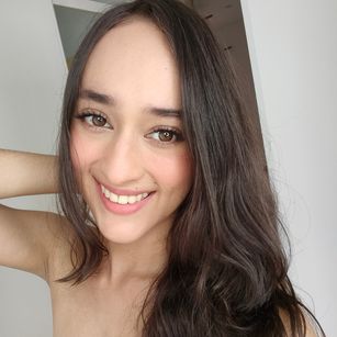 Model - Sylvie Gomez latina