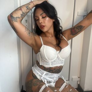 Model - Sofi Thick Cock cum