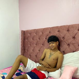 Model - Darksex young