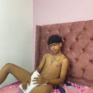 Model - Darksex cum