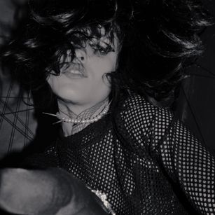 Model - OliviaWave dildos