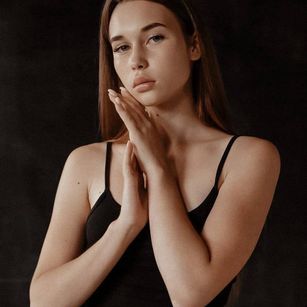 Model - Alisa striptease