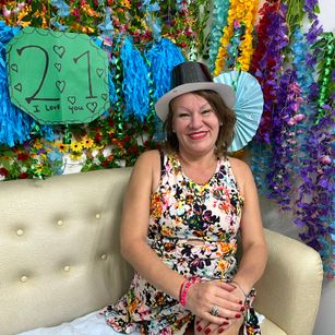 Model - Lara Ross ass