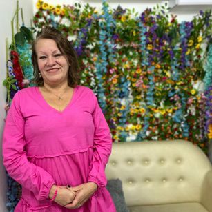 Model - Lara Ross dildo