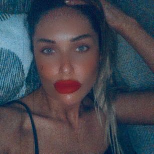 Model - StellaRoe Blonde