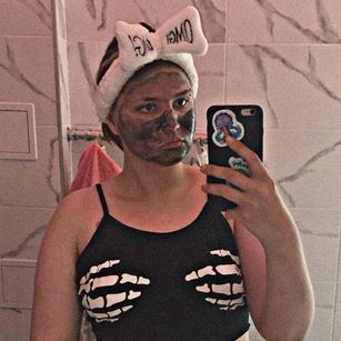 Model - Vishnya bigass