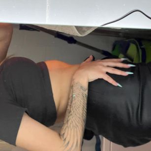 Model - milzporn nylon