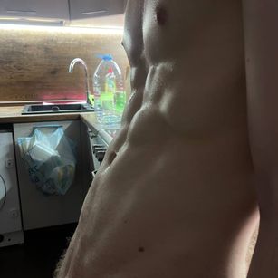 Model - milzporn anal