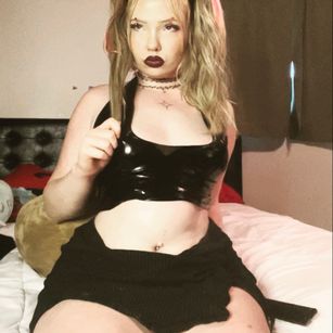 Model - cyberbunny dominatrix