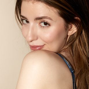 Model - Evelyn Ryder findom