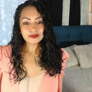 Model - AlejandraPretty SENOSGRANDES