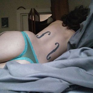 Model - honey voyeur curvy