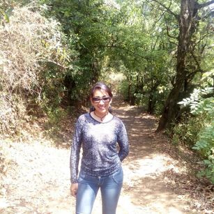 Model - ReginaBlack amigable