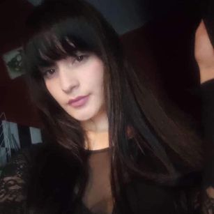 Model - Kat Ivanovitch blowjob