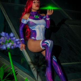 Model - NikyPierce dance