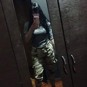 Model - Kat Ivanovitch cum