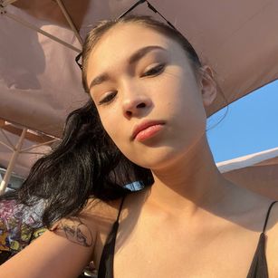 Model - Anna brunette