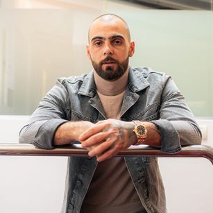 Model - CarlosLeonX masturbation