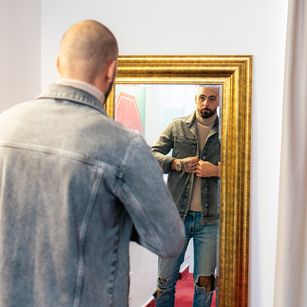 Model - CarlosLeonX Hot