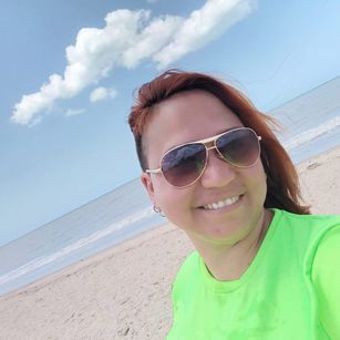 Model - Emily_ mature