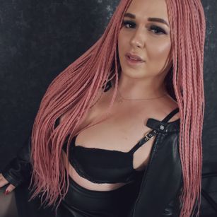 Model - MissCapriceX7 striptease