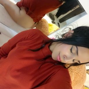 Model - Isabel Brunette toys