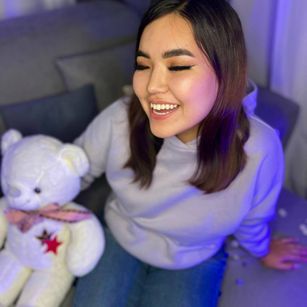 Model - Amanda blowjob