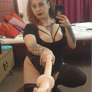 Model - HeraDevine femdom