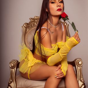 Model - NicoleEsposito mistress