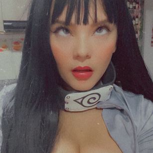 Model - MagicScarlett feet