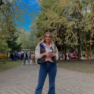 Model - Sonya bigboobs