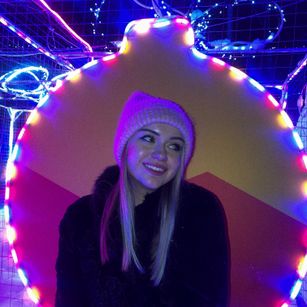 Model - Sonya bignipples