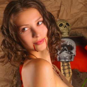 Model - Lara dirtytalk