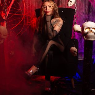 Model - Pamela Leone dirtytalk