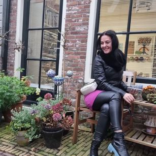 Model - KsenaDiamond talk